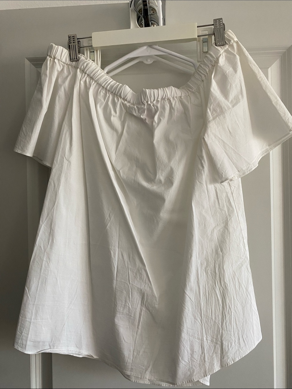 Vince Camuto White Off-Shoulder Blouse
